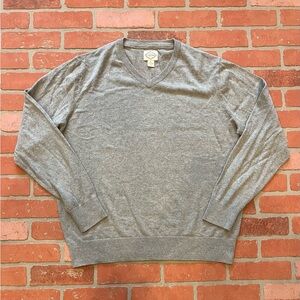 Men’s St. John’s Bay V-Neck Sweater Gray XL